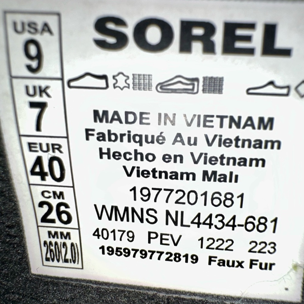 Sorel Boots, nearly new, warm and waterproof - Picture 2 of 3